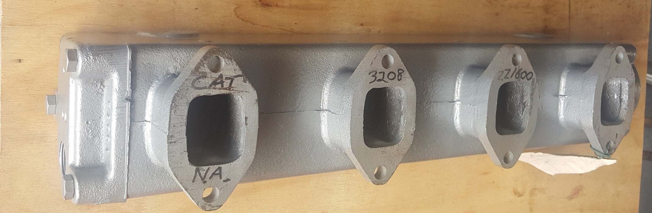CAT 3208 Exhaust Manifold ZZ1600